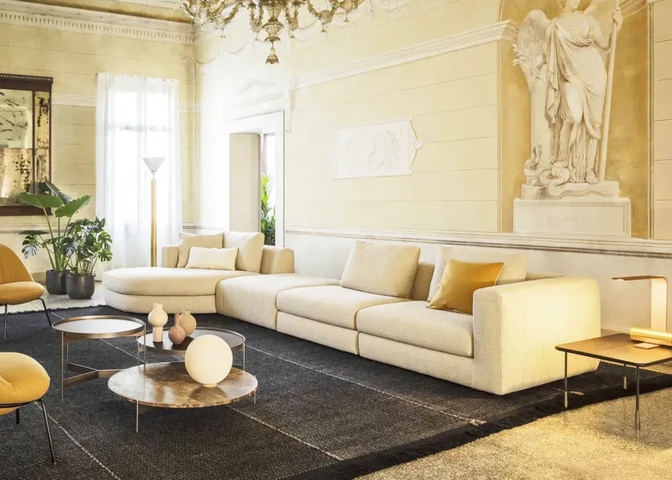 Divano Lineare modello Tobias di Pianca con forte sconto