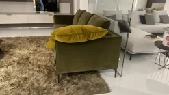 Divano lineare Paul di Molteni & c a prezzo ribassato