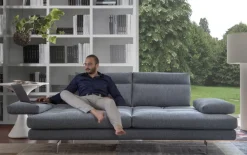 Divano lineare Toby wing Max divani a PREZZO OUTLET scontato del 40%