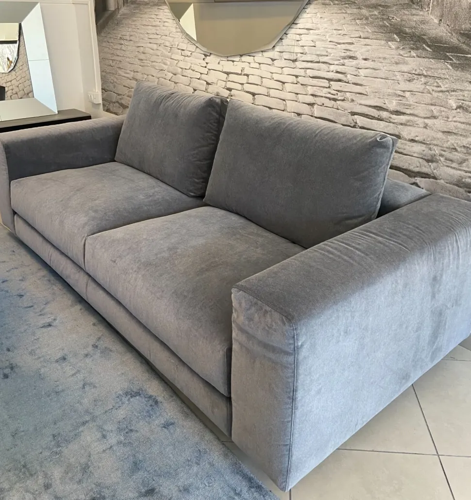 Divano lineare T-time piuma Twils: con uno SCONTO ESCLUSIVO del 54%