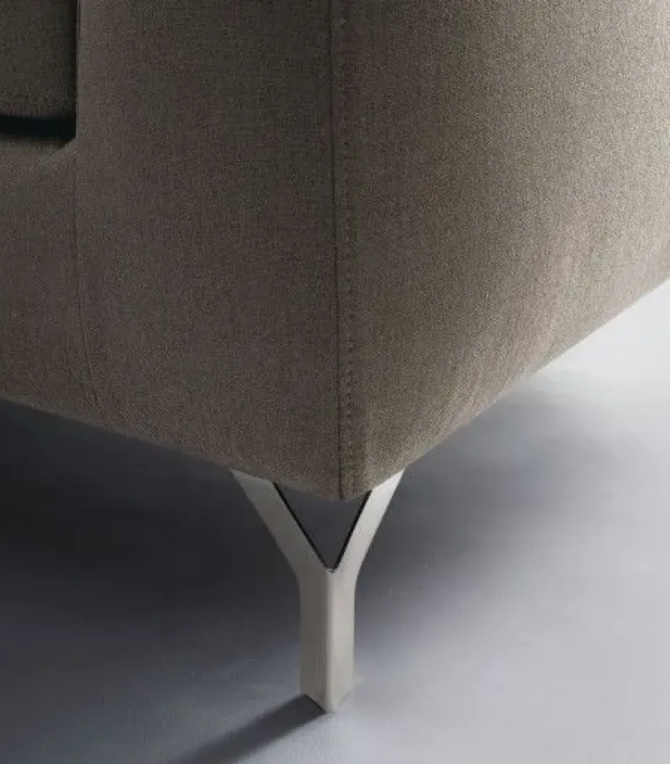 Divano Macno Artigiano a prezzo scontato del 38%! Affrettati, offerta limitata.