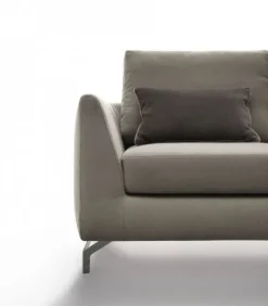 Divano Macno Artigiano a prezzo scontato del 38%! Affrettati, offerta limitata.