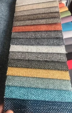 Divano mod. Venezia Md Work con penisola, piuma e cinghie elastiche a prezzo scontato!