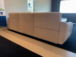 Divano Moderno Samuel con 4 posti a prezzo riservato