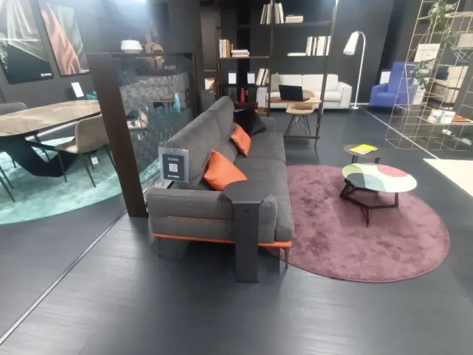 Divano moderno tessuto Feng di Egoitaliano con sconto del - 35%