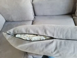 Divano moderno tessuto Glammy di Samoa con sconto del - 42%