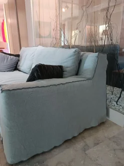 Divano moderno tessuto Loll di Gervasoni con sconto del - 35%