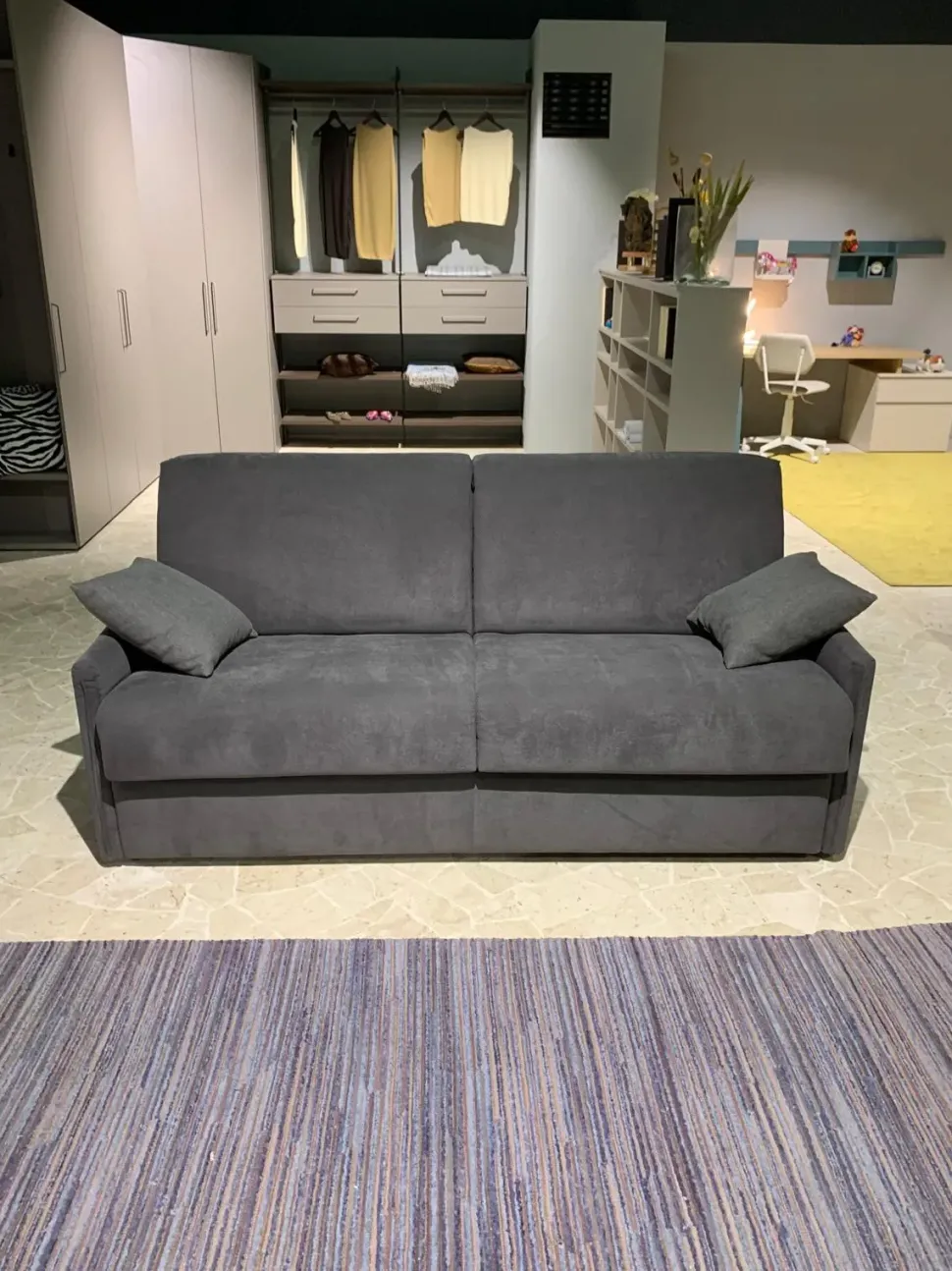 Divano moderno tessuto Mark di Felis con sconto del - 25%