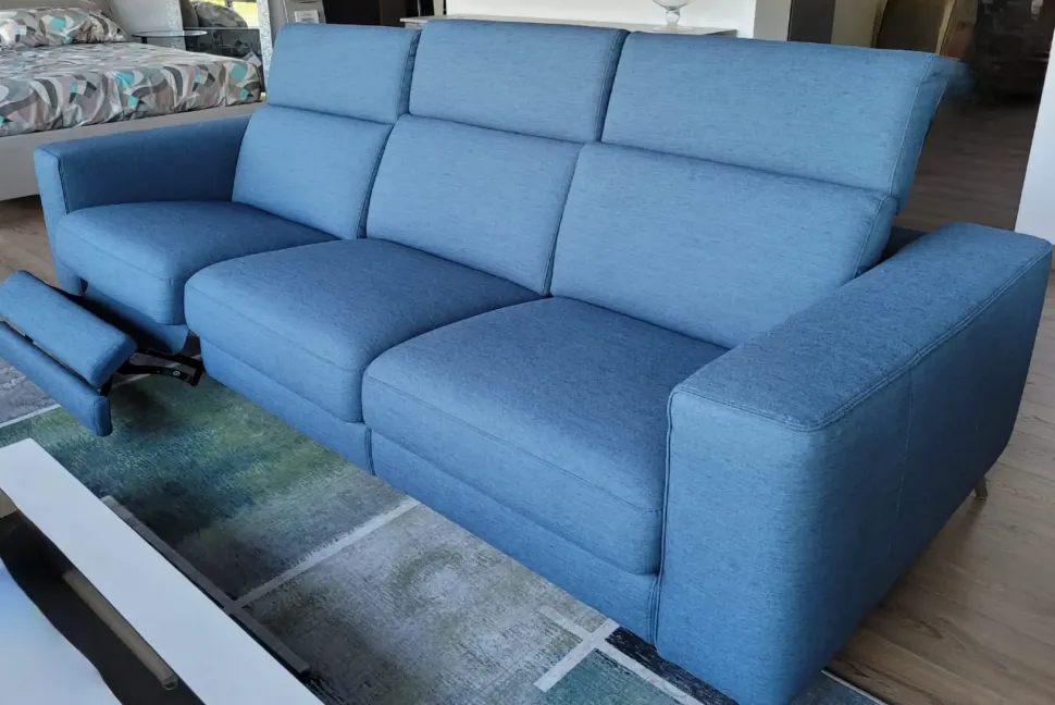 Divano Mooving di Valmori in stile moderno a prezzo scontato