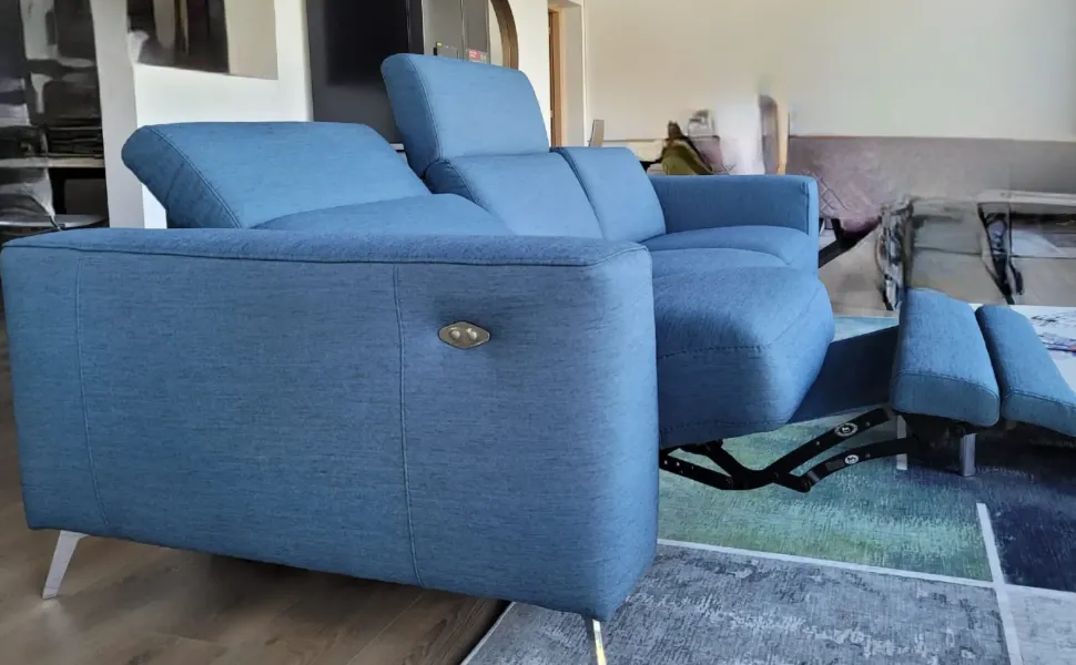 Divano Mooving di Valmori in stile moderno a prezzo scontato