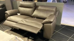 Divano New york di Nicoletti home in stile design a prezzo scontato