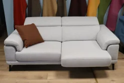 Divano Norton in Tessuto sfoderabile  di Le comfort scontato 34%