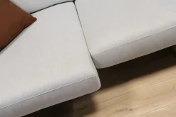 Divano Norton in Tessuto sfoderabile  di Le comfort scontato 34%