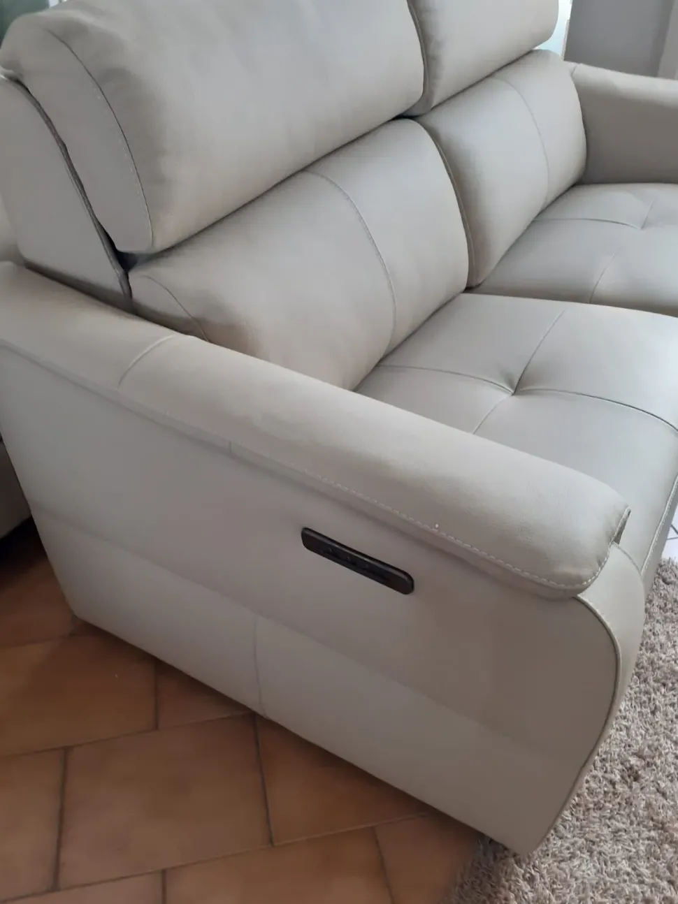 Divano Oakland in Pelle non sfoderabile di Nicoletti home scontato 40%