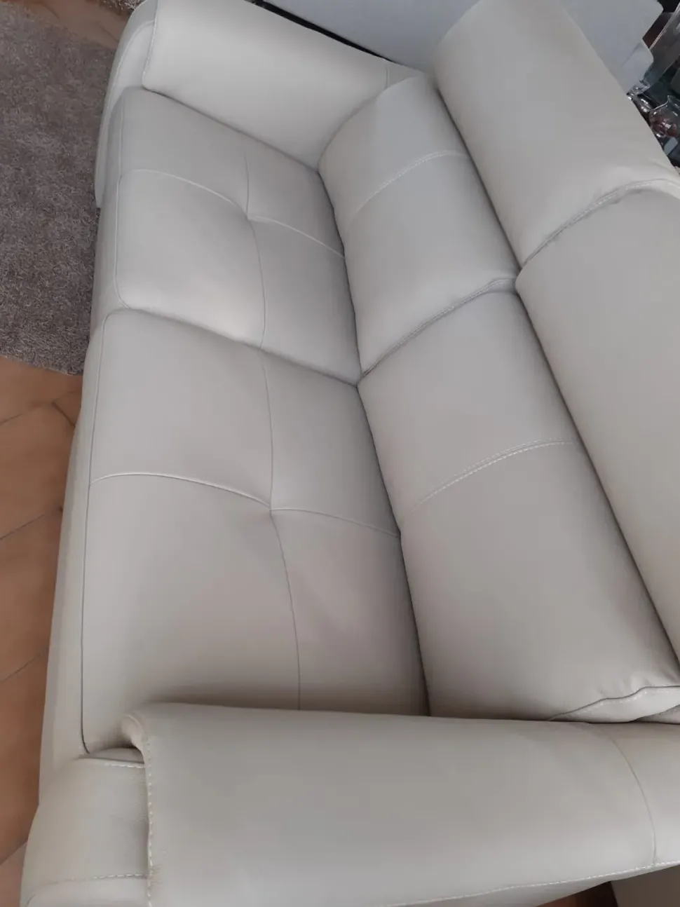 Divano Oakland in Pelle non sfoderabile di Nicoletti home scontato 40%