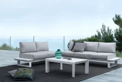 Divano per l'esterno Konnor bianco a marchio Bizzotto a prezzo ribassato