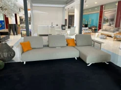 Divano per l'esterno Poltrona frau Solaria a prezzi outlet