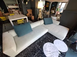 Divano Pianoalto in Tessuto non sfoderabile di Zanotta scontato 30%