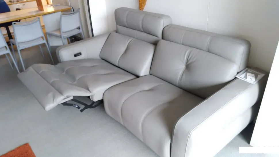 Divano relax Antares leg Nicoline a PREZZO OUTLET scontato del 38%