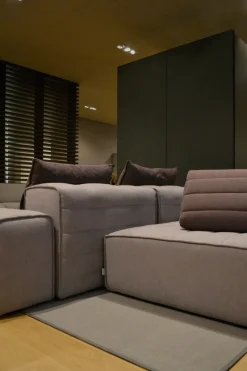 Divano Samet  di Gervasoni in stile design a prezzo scontato