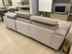 Divano Sasha di Collezione esclusiva in stile moderno a prezzo scontato