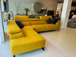 Divano Tesla in Tessuto Nicoletti home a prezzo ribassato