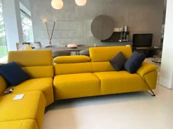 Divano Tesla in Tessuto Nicoletti home a prezzo ribassato