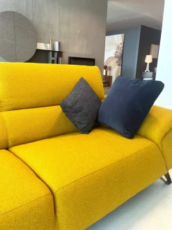 Divano Tesla in Tessuto Nicoletti home a prezzo ribassato