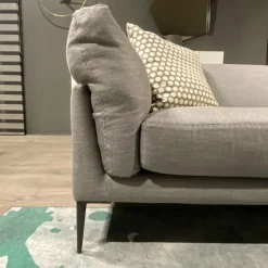 Divano tessuto in poliuretano  Calia in Offerta Outlet