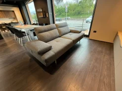 Divano Toby wing di Calia in stile design a prezzo scontato