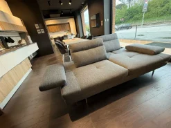 Divano Toby wing di Calia in stile design a prezzo scontato