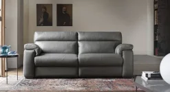 Divano William pelle in poliuretano Doimo salotti a prezzo scontato