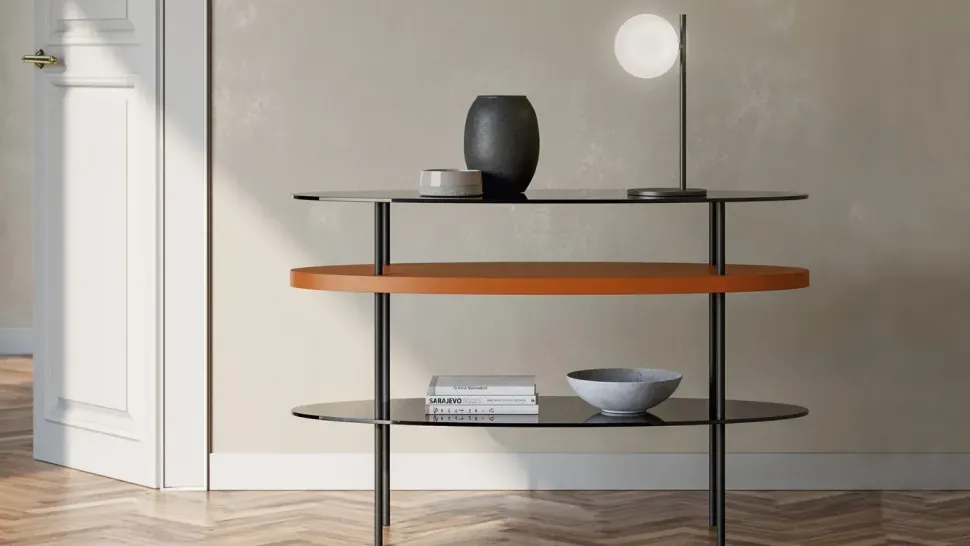 Doimo Salotti presenta la libreria Beverly: una soluzione d'arredo unica ed elegante.