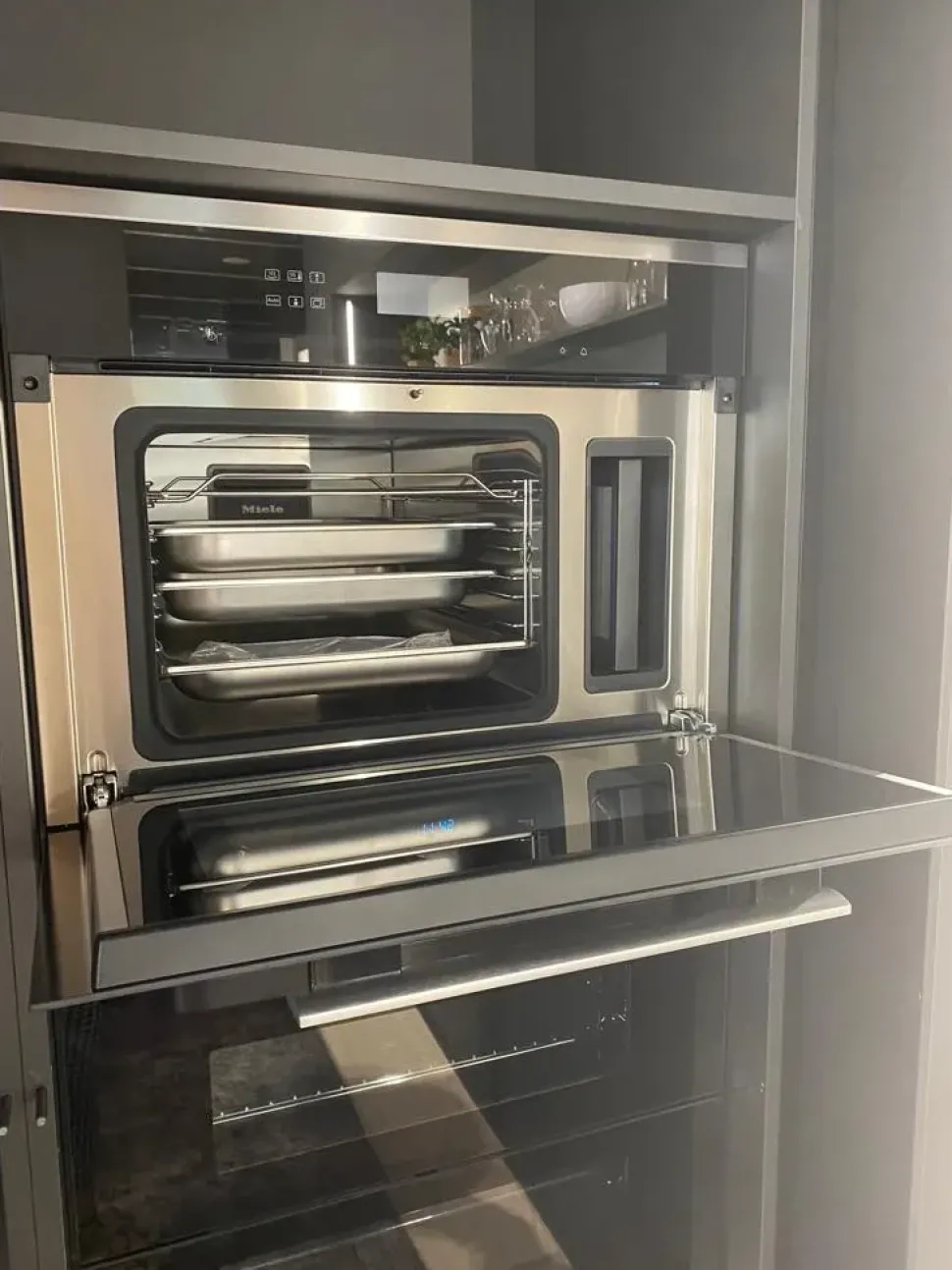 Forno Mìele modello Fono a vapore pureline con scaldavivande a prezzo scontato