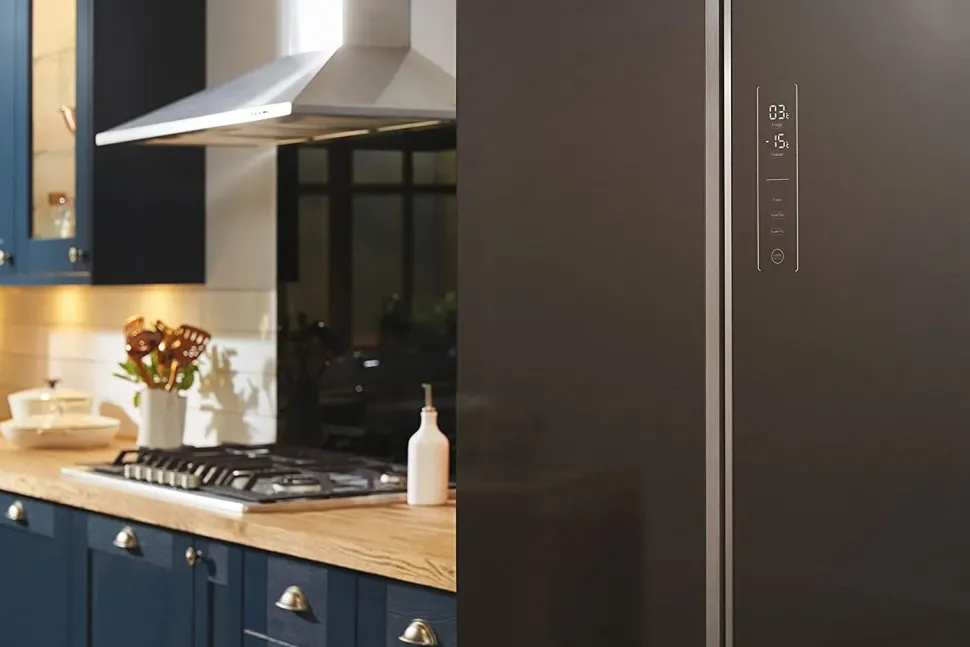 Frigorifero Combinato 70 metal glass hb18fgsaaa a marchio Haier scontato