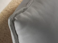 Goditi il comfort del letto imbottito Australia di Artigianale al 34% di sconto! Massimo benessere a un prezzo imbattibile.