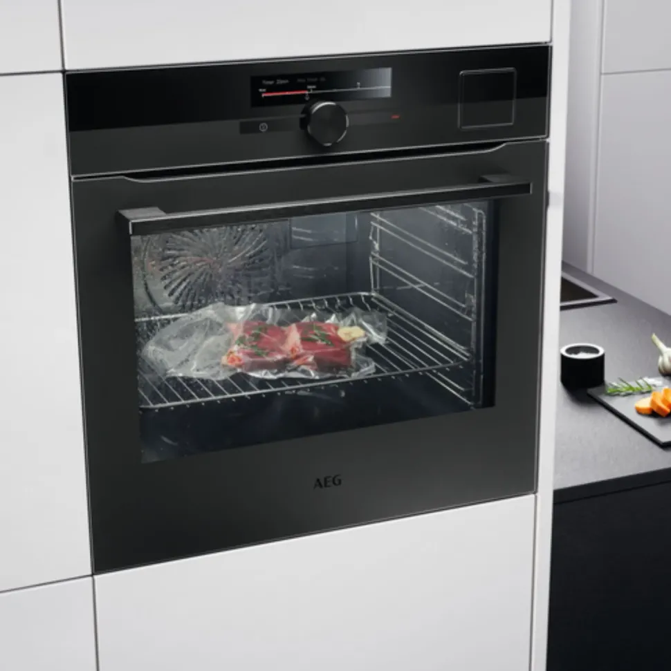 Innovativo forno Aeg Bsk 999330 t in Offerta Outlet