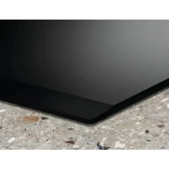 Innovativo piano cottura Eil63443 di Electrolux con forte sconto