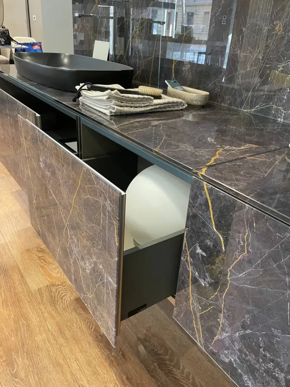 Kera Lago: mobile bagno sospeso A PREZZI OUTLET