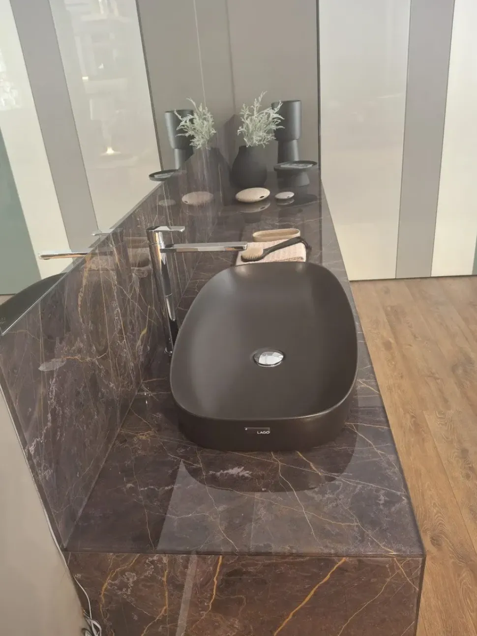 Kera Lago: mobile bagno sospeso A PREZZI OUTLET