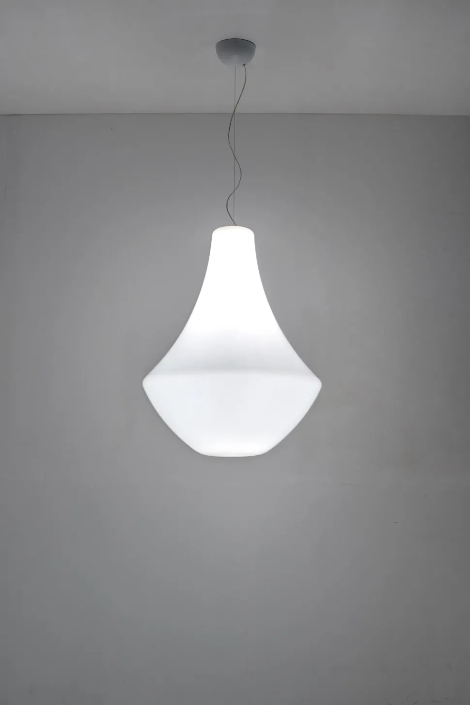 Lampada a sospensione in altro Monarque Linea light a prezzo scontato
