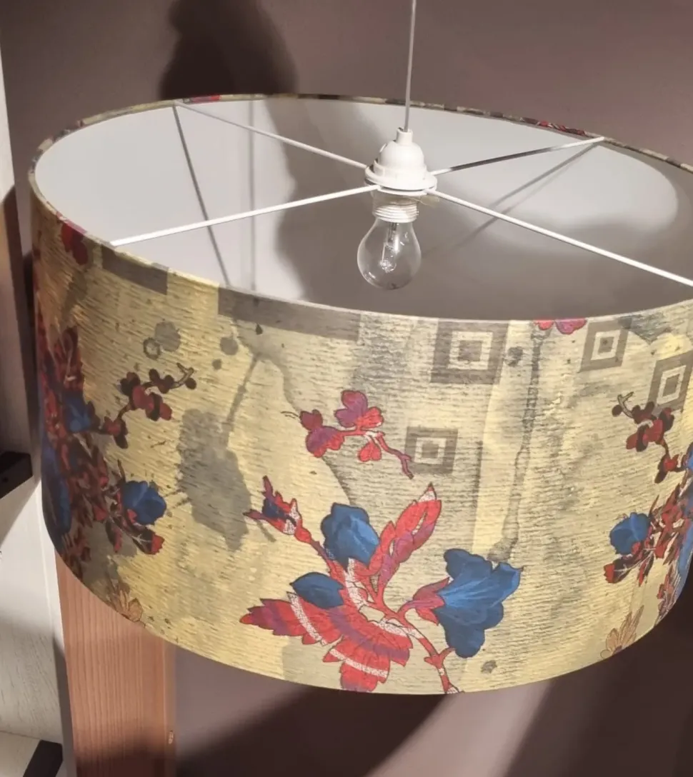 Lampada a sospensione in tessuto Fiori Arcom a prezzo scontato