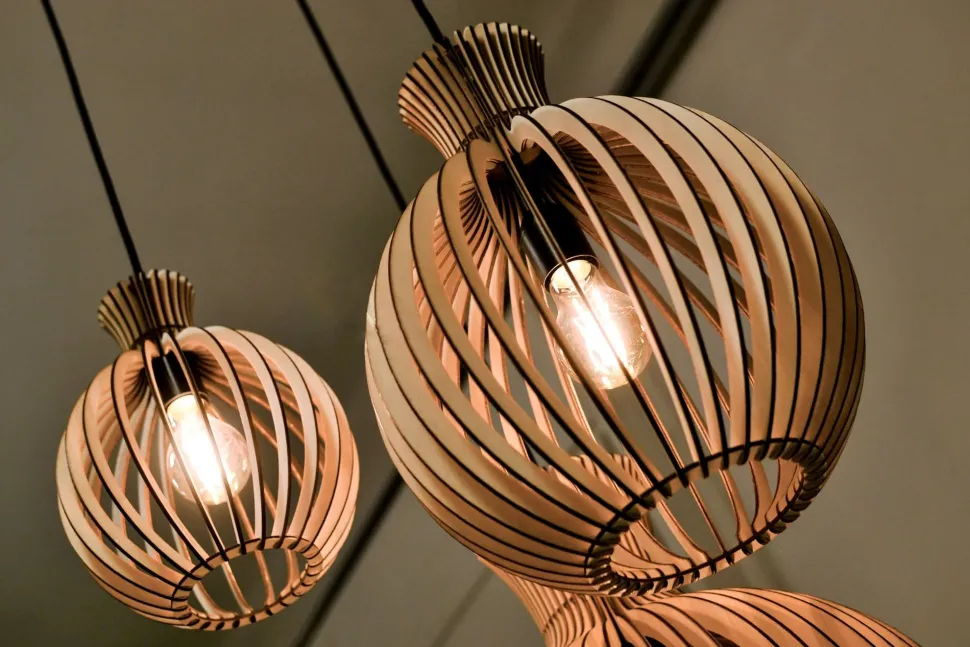 Lampada a sospensione in altro Laser Artigianale a prezzo Outlet