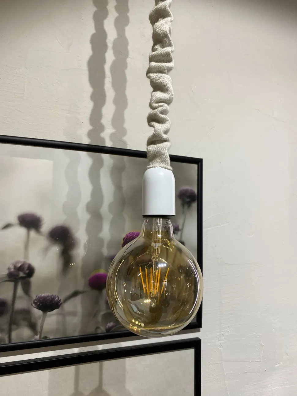 Lampada a sospensione Liana Tomasella con un ribasso esclusivo