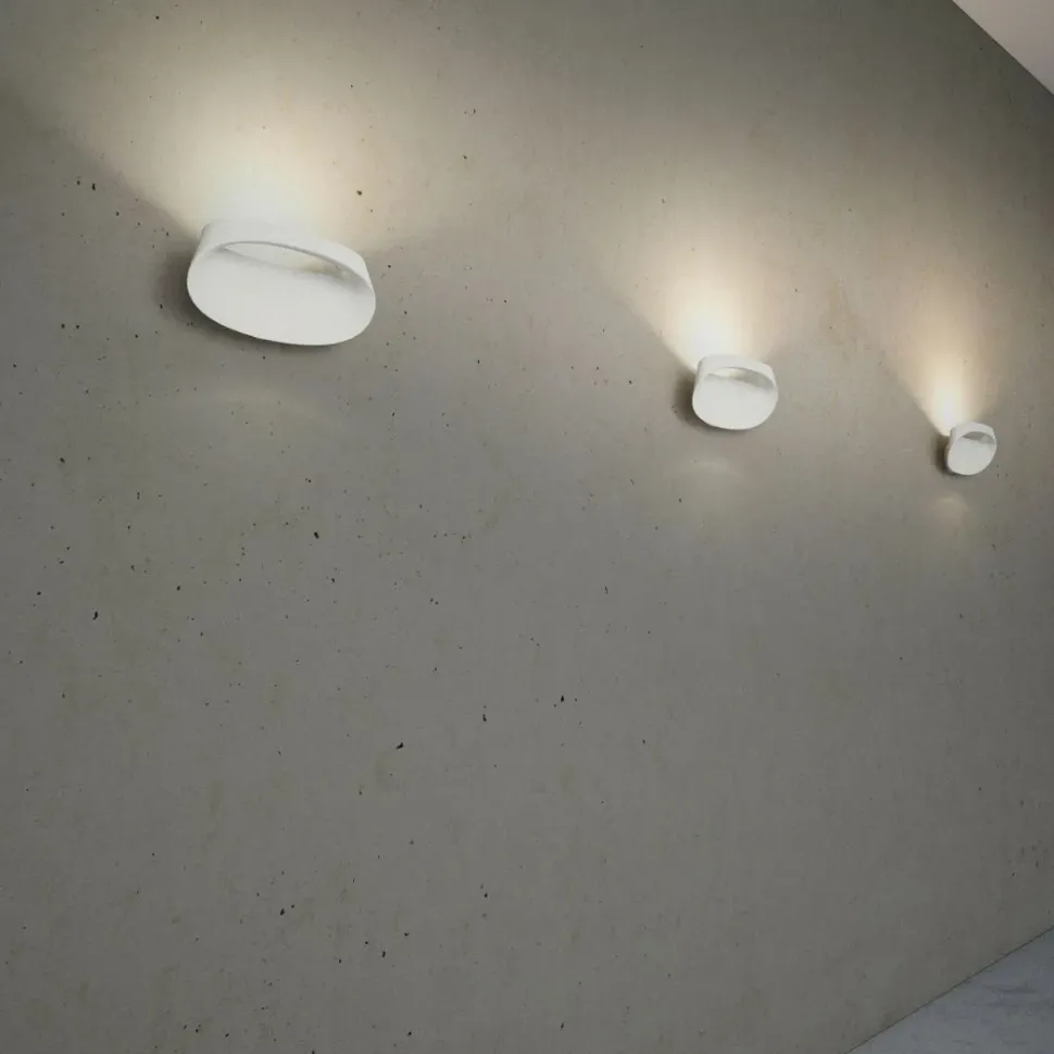 Lampada da parete Bonnet Fontana Arte a prezzo Outlet.