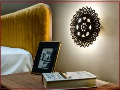 Lampada da parete Donna assunta Artigianale con un ribasso esclusivo