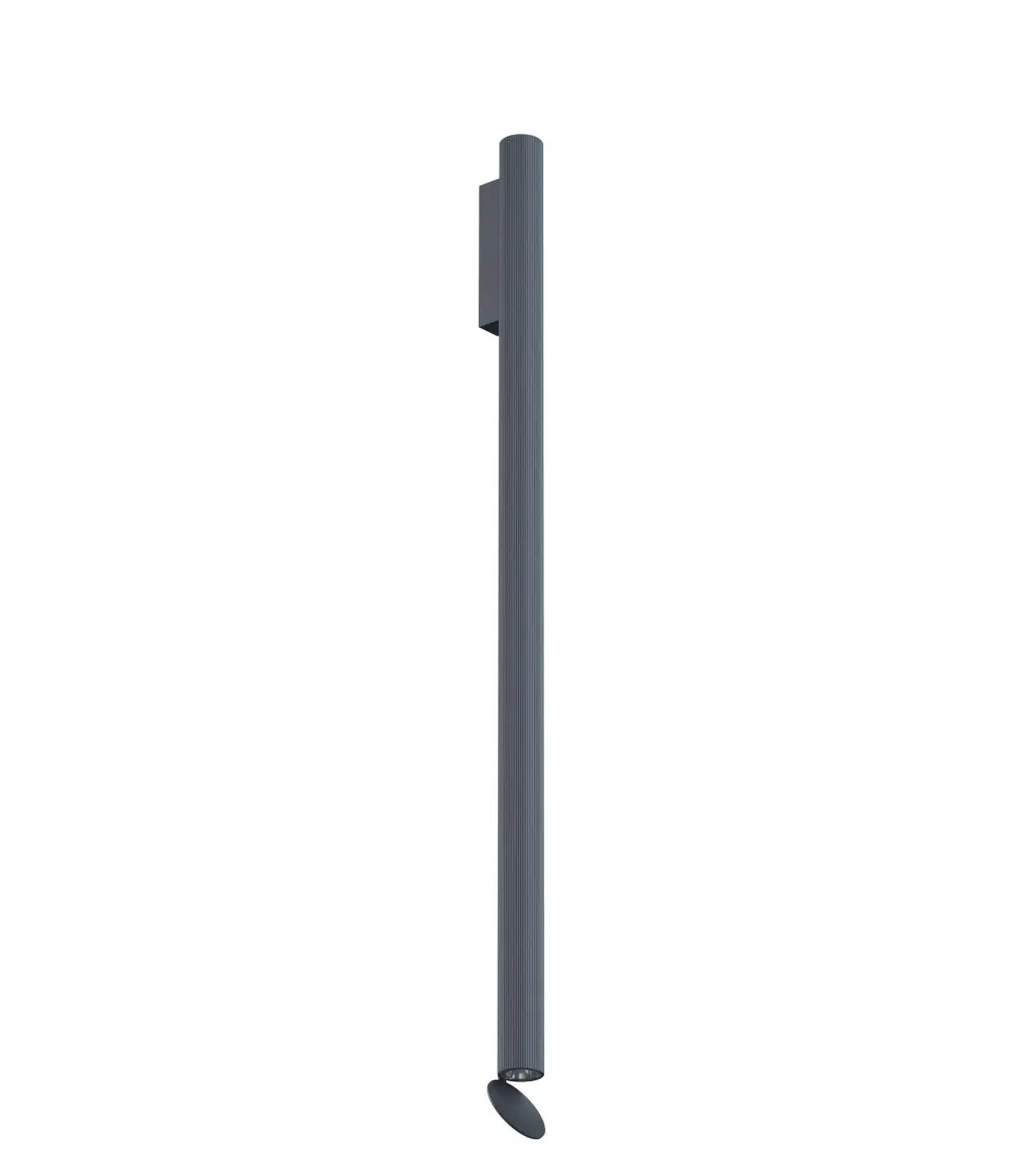 Lampada da parete Flauta h 1000 riga Flos a prezzo Outlet