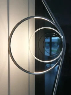 Lampada da parete Wirering Flos con uno sconto esclusivo