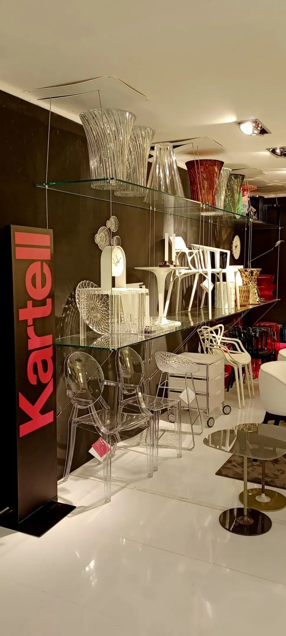 Lampada da tavolo in plastica Kartell vari modelli Kartell a prezzo scontato