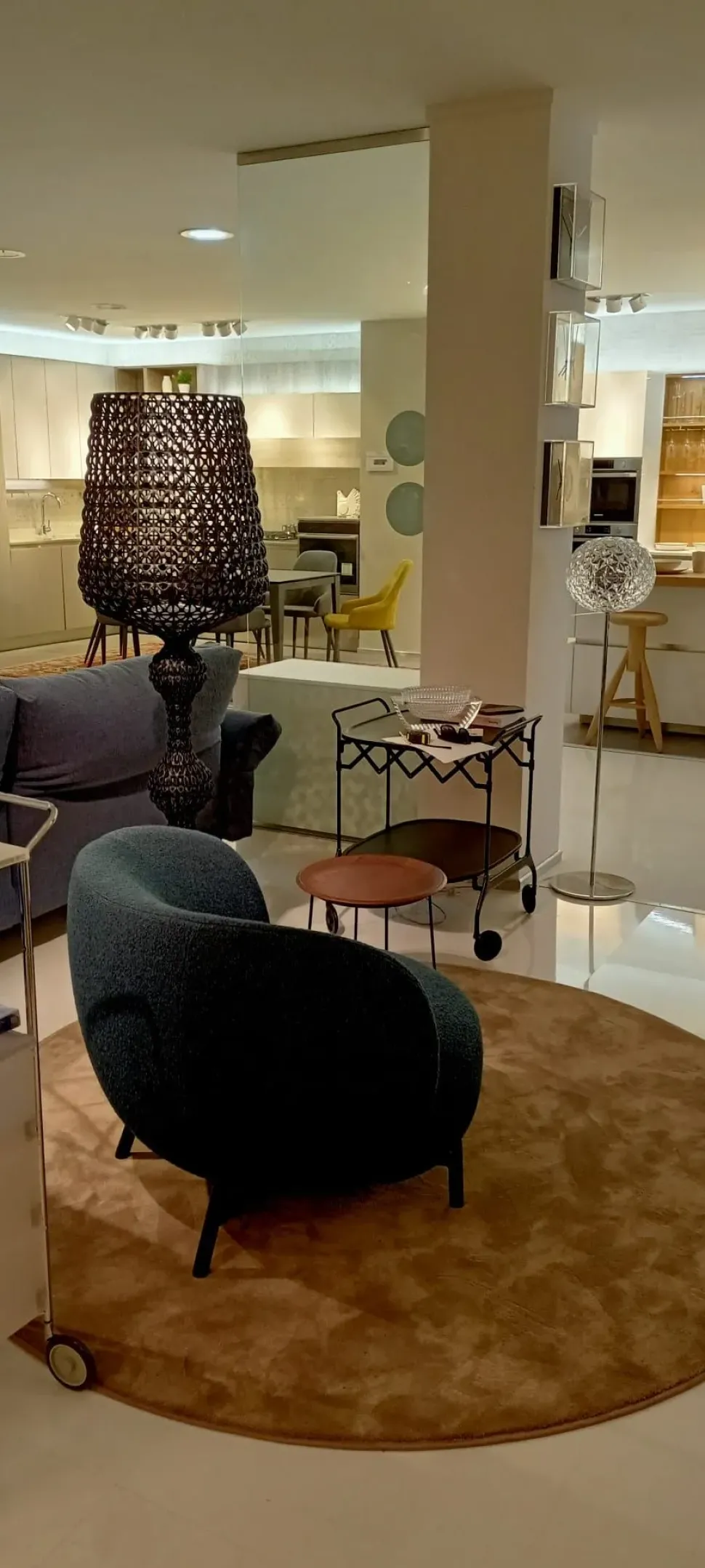 Lampada da tavolo in plastica Kartell vari modelli Kartell a prezzo scontato